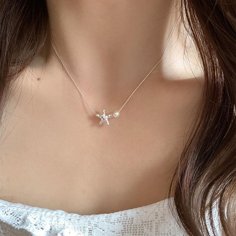 Sjöstjärna Pärla Ormben Halsband för Kvinnor På Sommaren Lätt Lyxigt Temperament Mjukt Koreansk Version Enkel Nischad Designkänsla