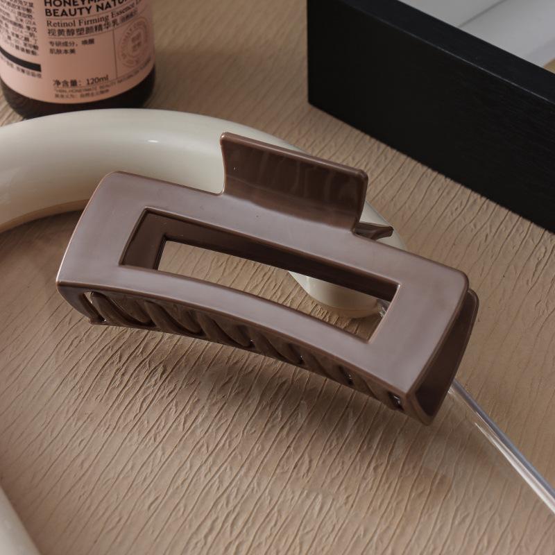 Soft Silicone Shark Hair Claw, Non-Slip Round Hair Clip for Women