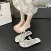 Flat-bottomed Cool Slippers Women's Summer Wear 2025 New Rhinestone Fairy Wind Soft Bottom Non-slip Toe Beach One-word Drag