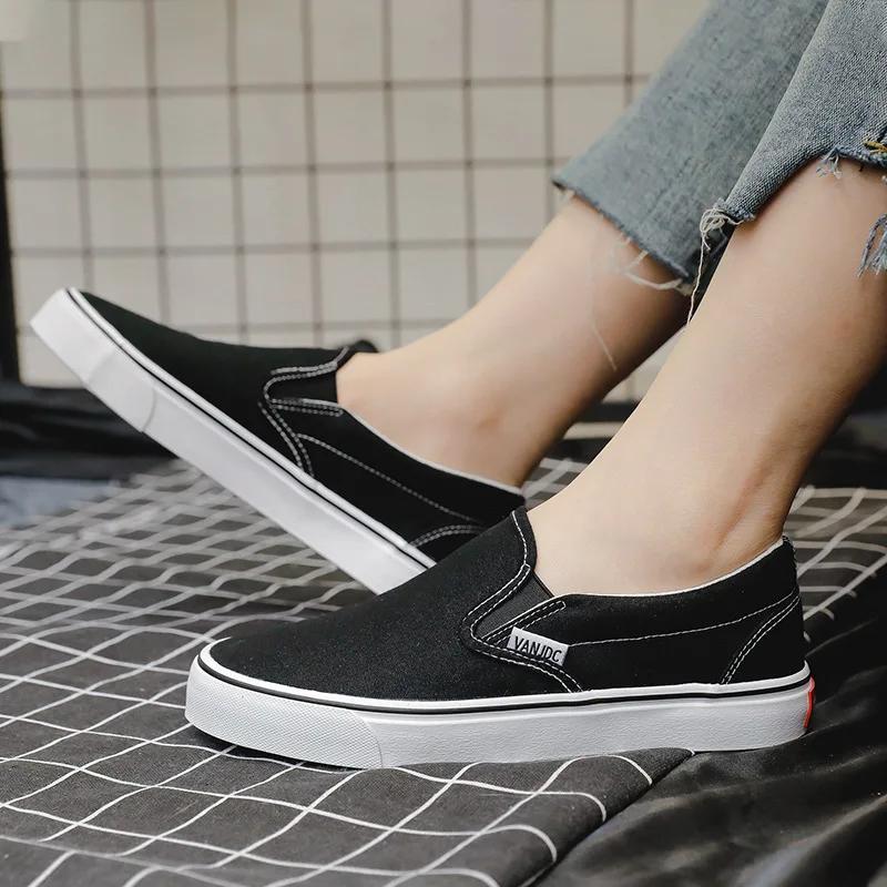 Summer Couple Vulcanized Canvas Walking Shoes Women Slip on Men Comfortable Fashion Platform Jogging Sneakers Outdoor Trainers