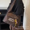 Leopard print canvas bag women's large capacity 2025 new autumn and winter versatile casual shoulder bag college student class tote bag