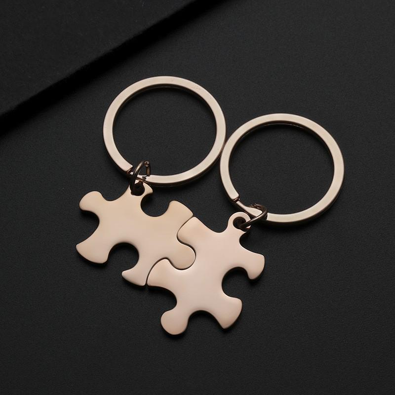 Portachiavi Puzzle in Acciaio Inossidabile con Incisione Laser Colorata - Perfetto per Regali di Festival.