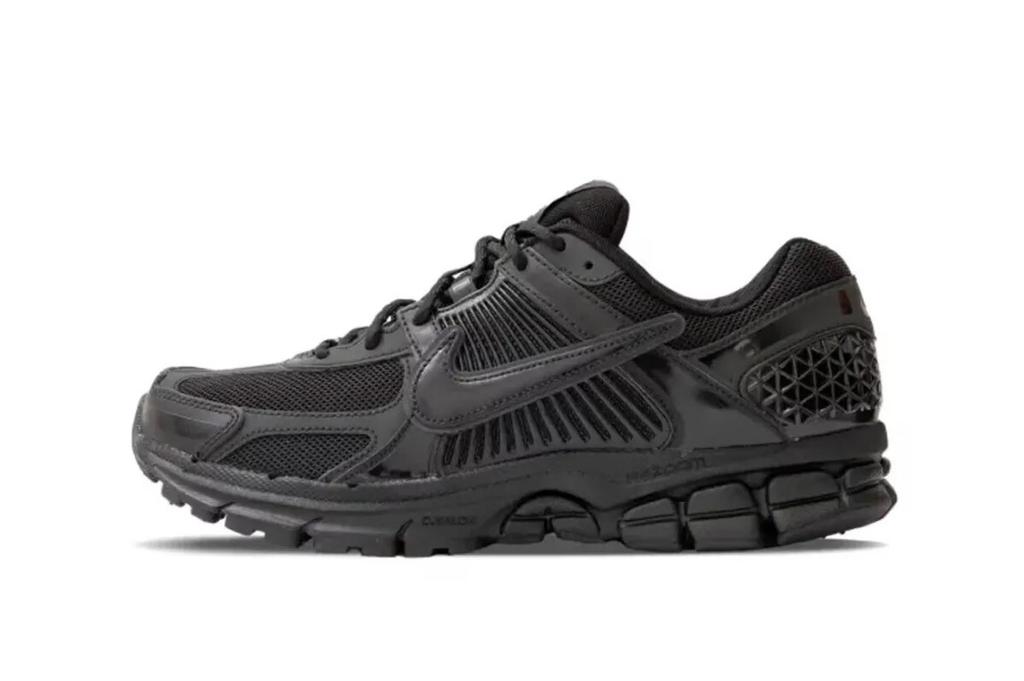 FZ3313-001 Dover Street Market (DSM) Nike Zoom Vomero 5 Black (Men's)