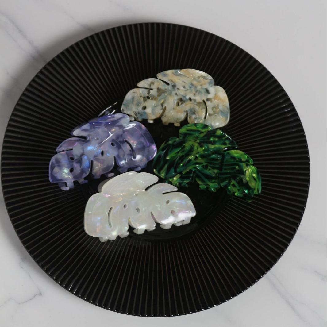 

High-End Leaf Acetate Hair Clip - Versatile Shark Claw for Summer Updos