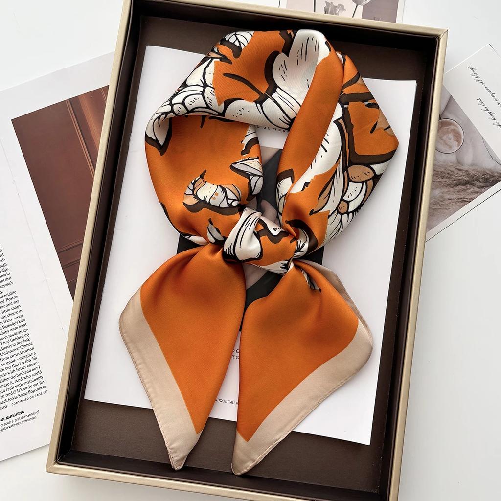 Luxury Women Soft Satin Hair Scarves Fashion Print Square Headscarf 70Cm Professional Designer Scarf Headband
