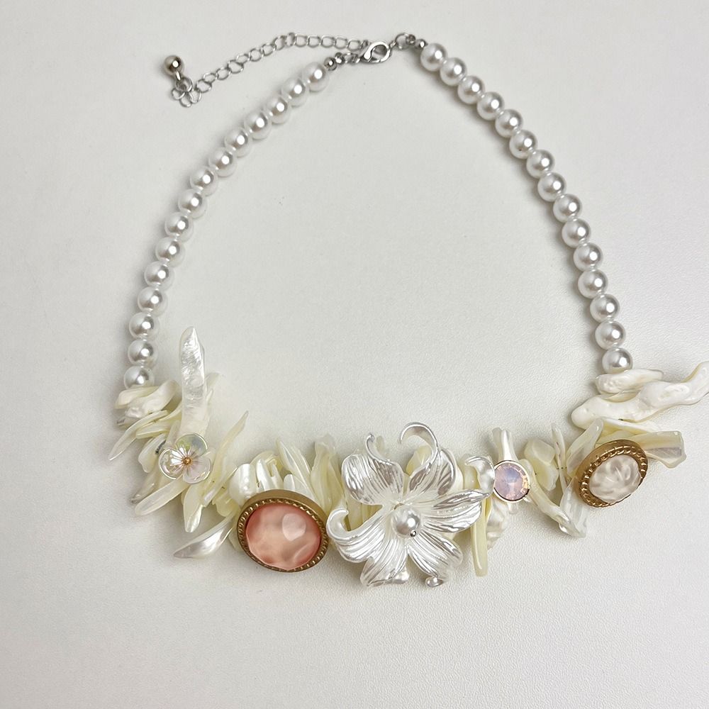 Petal Beach Necklace Jewelry Resin Pearl Beaded Choker Creative Iris Flower Pendant Necklace  Women