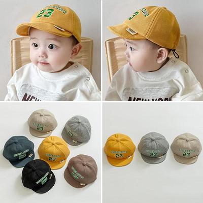 Czapka baseballowa z miękkim daszkiem dla niemowląt Modna z literą Dziecięce czapki z daszkiem Bawełniana Jednokolorowa Czapka z kaczym daszkiem dla niemowląt 6-24 miesiące Dziecięce daszki przeciwsłoneczne