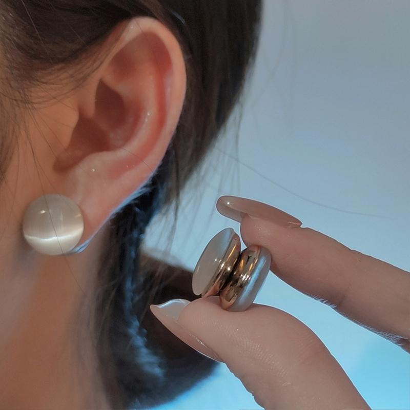 Fashion Elegant Cat-Eye Stone Magnetic Ear Clip for Women Weight Loss Acupoints Stud Earrings Without Piercing Jewelry