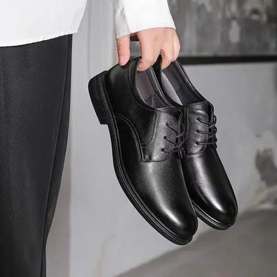 Moda Negócios Sapatos Formais Masculinos Sapato Social Oficial Masculino Preto Cavalheiro Couro Roupa Casual Elegante e Clássico Terno 39 Festa