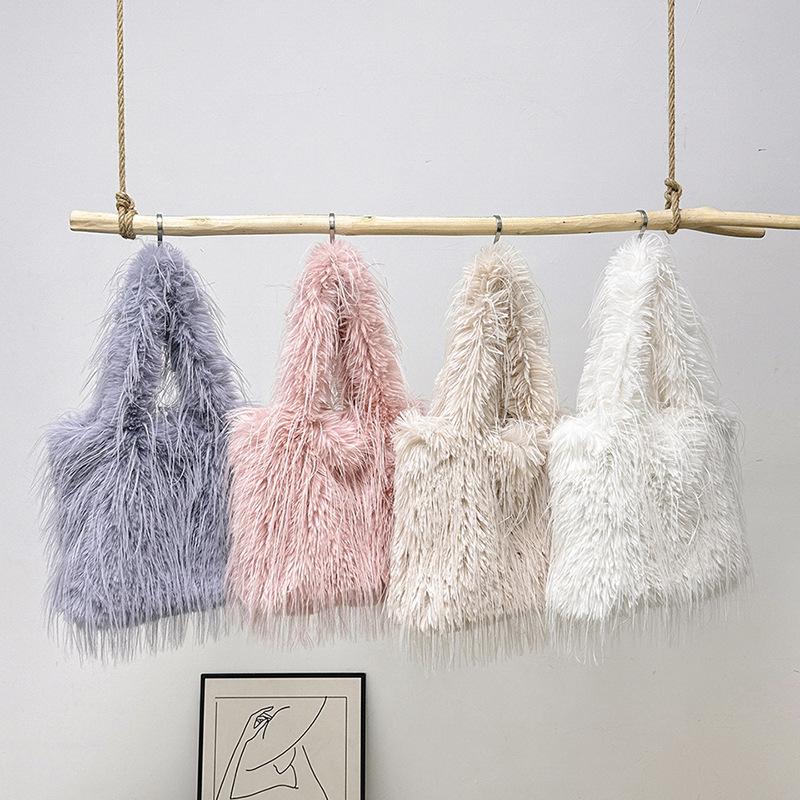 New Autumn and Winter Fashion Armpit Large-capacity Shoulder Bag, Foreign Style Hair Bag, Commuter Handbag, Plush Women's Bag