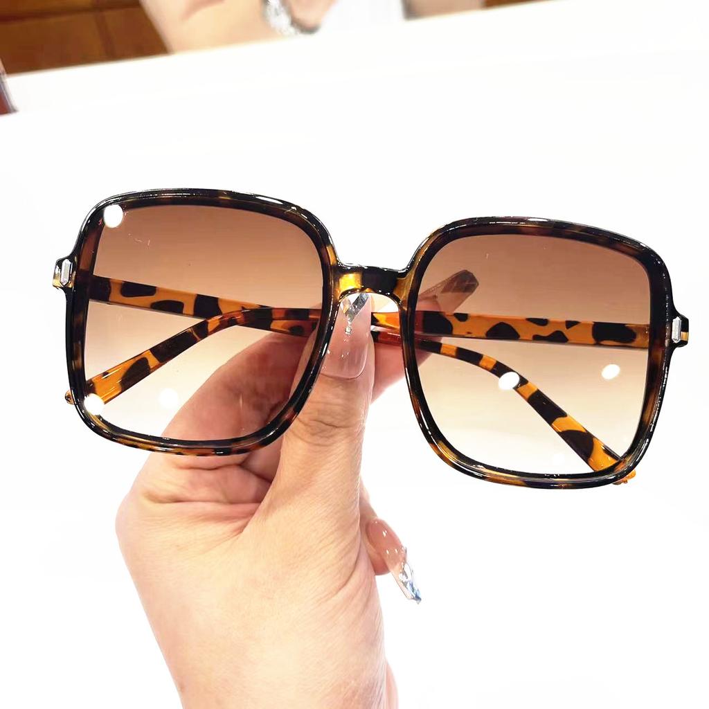 Vintage Rice Nail Square Sunglasses Round Face Ladies Anti-ultraviolet Sunglasses Big Frame Sun Glasses Gafas De Sol Para