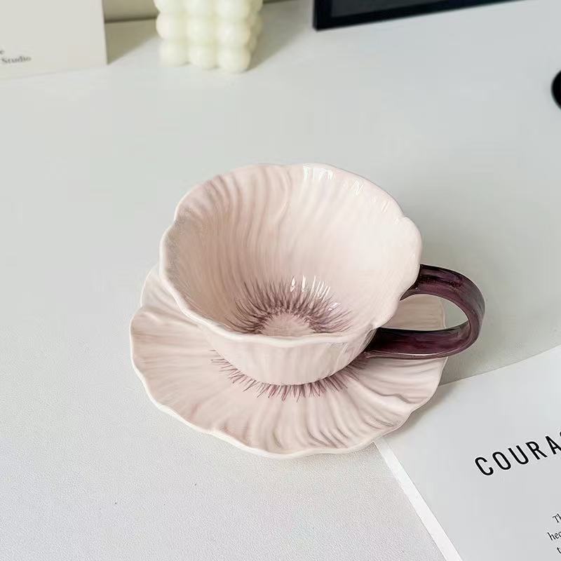 Unterglasurfarbige Blume Kaffeetasse Keramik Kaffeeladen Tasse Hoher Erscheinungsgrad Nischen Tasse und Untertasse Set