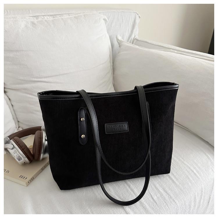 2025 Autumn/Winter Women's Trendy Tote: Casual, Spacious, Distinctive Shoulder Handbag