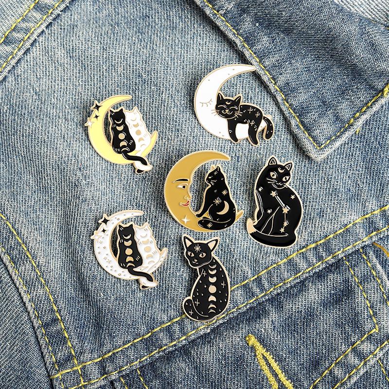 Süße Cartoon Schwarze Katze und Mond Emaille Brosche Pin