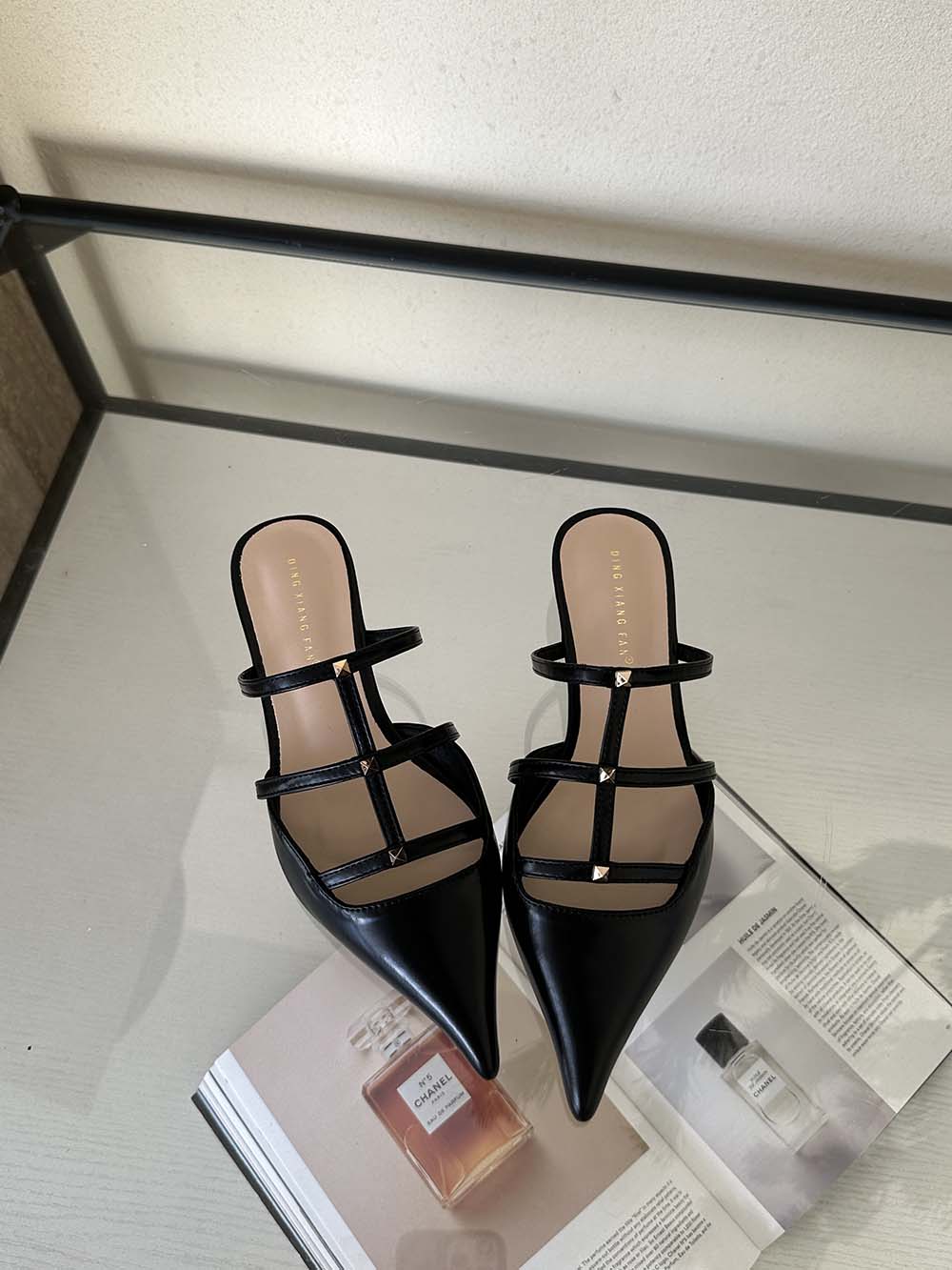 

мода Модные женские тапочки-слайды на тонком низком каблуке, черные, белые, красные, летние, наружные, мюли, туфли-слайды, модные тапочки-слайды 35-40 5.5 чёрный