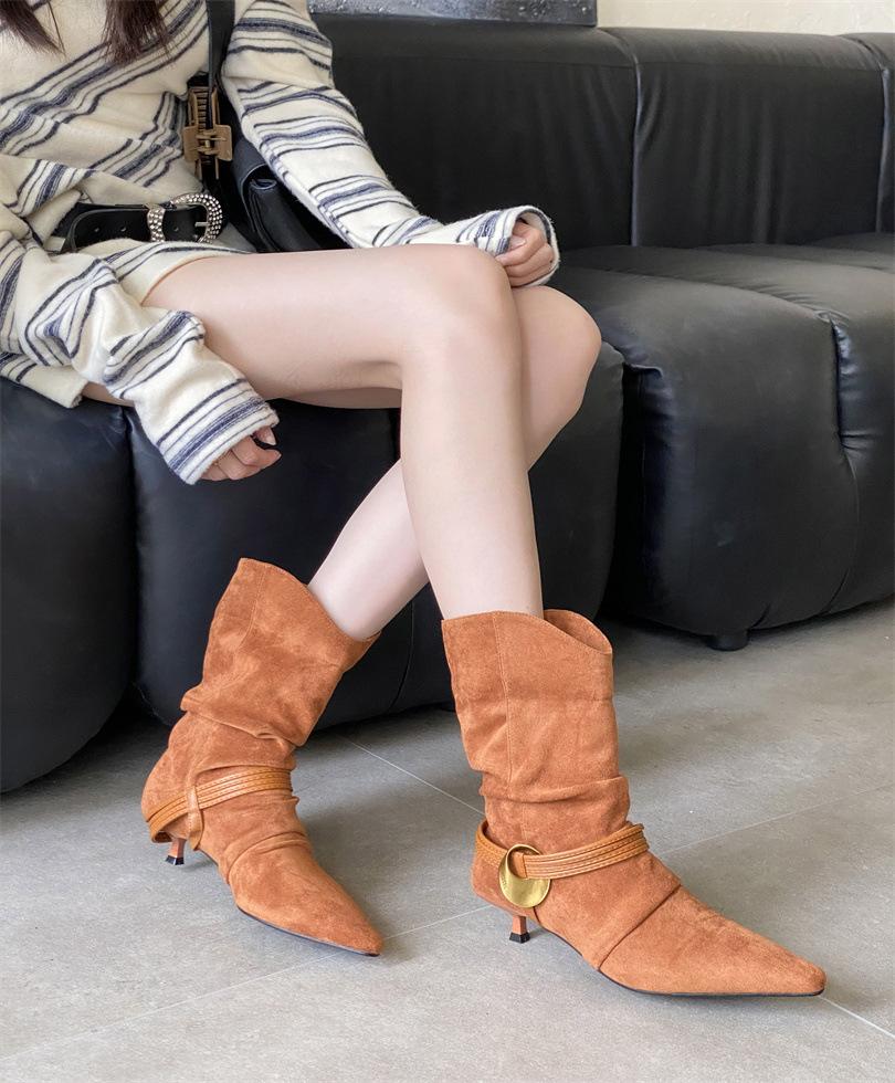 

Niche cat and western boots women s folding and piling boots autumn and winter new fashion temperament versatile short boots 40 светло-коричневого