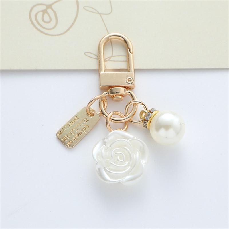 Trendy Pearls Heart Keychain Accessory Sturdy Heart Keychain With Pearls and Rose Charm For Social Event And Outings