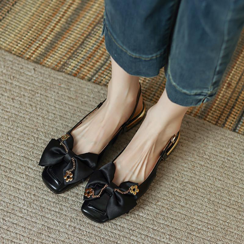 2024 Sommar Kvinnor Platta Sandaler med Rosett Mode Baotou Fyrkantig Tå Låga Klackar Damskor Mode Casual Lätta Sandalias De Mujer