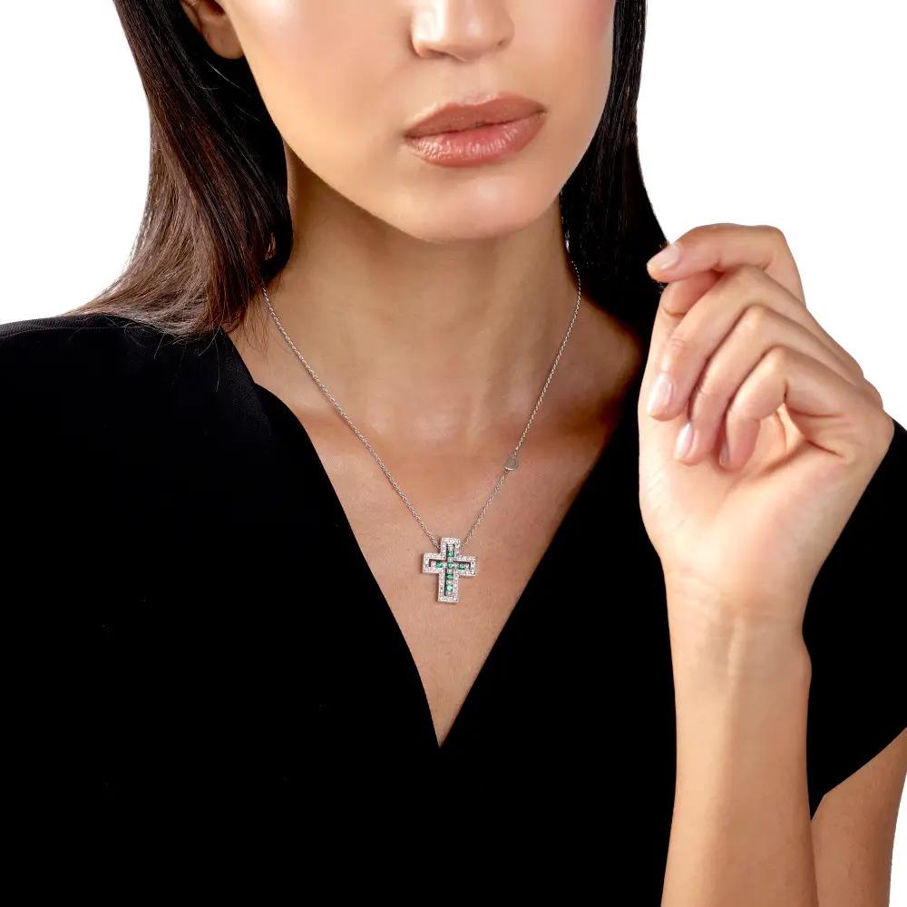 D Letter Diamond Cross Necklace: Luxurious, Versatile, Unisex Clavicle Chain