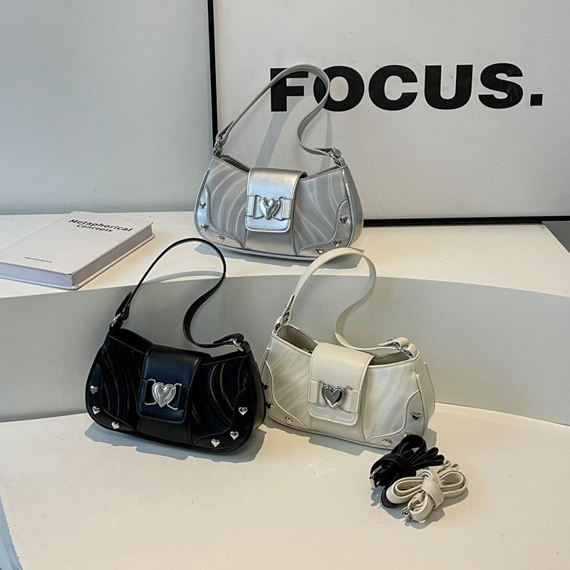 2025 Spring and Summer New Temperament Light Luxury Shoulder Bag Women's Korean Version Rivet Messenger Bag Fashionable Versatile Underarm Bag