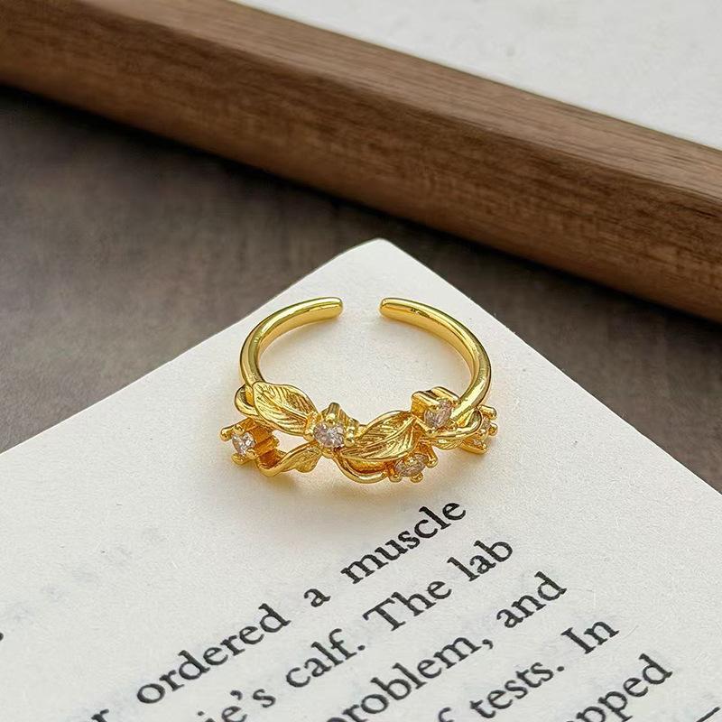 Golden Pavilion Condensed Retro Court Style Golden Brushed Carved Light Luxury Ring Female Niche Cold Wind Sweet Cool Ring Tide