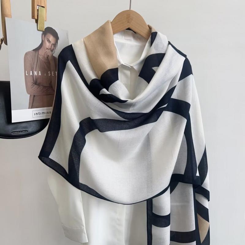 

New Contrasting Scarf Letters Fashionable Long Scarf Autumn and Winter Warmth Thin Shawl Messy Beach Towel 180