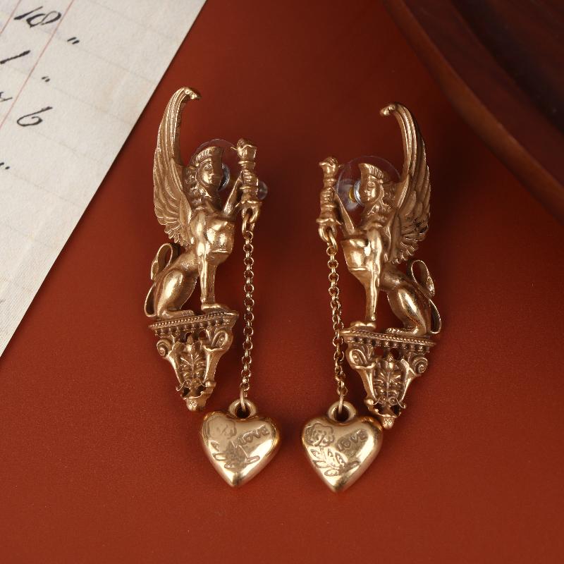 

Heavy-Duty Vintage Exaggerated Personality Heart Pendant Earrings Court Style Fashion Party Jewelry Gift 02