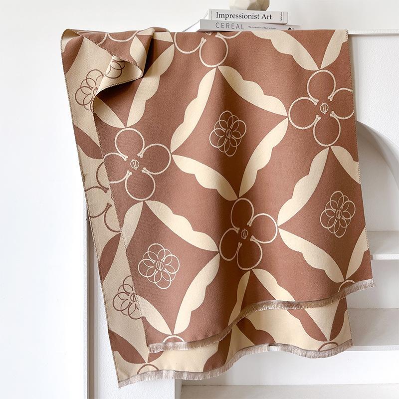 Geometric Minimalist Style Contrasting Double-Sided Scarf Winter Luxury Warm Shawl