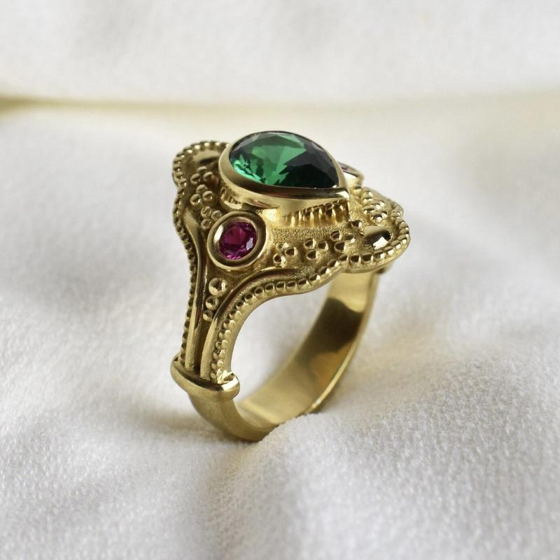 1Pc Fashionable Classic Inlaid Green Synthetic Zircon Ring