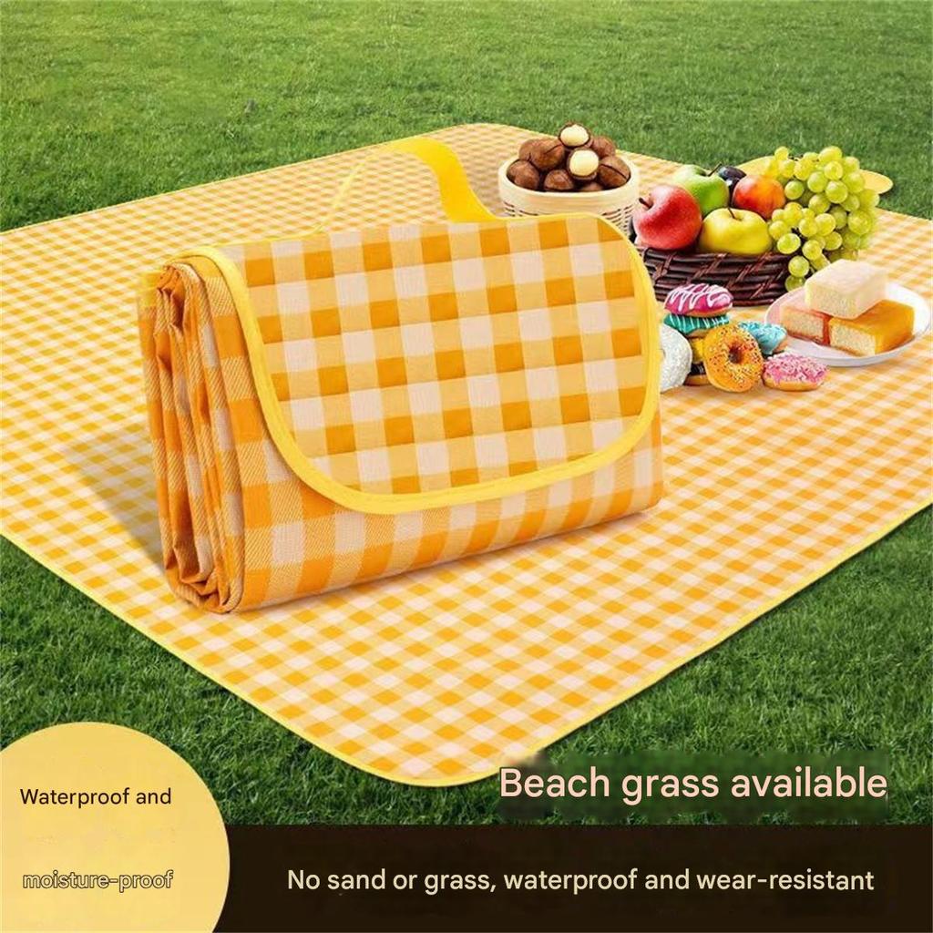 Moisture-proof picnic mat for outdoor camping, thickened portable tablecloth, enlarged mat for outings in spring and autumn Picn