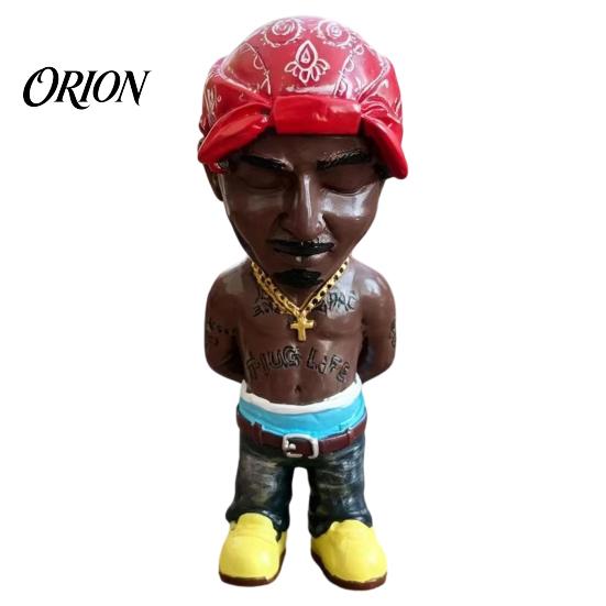 Hand Painted Studio Statues Hip-Hop Character Figurine, Resin Figure Statue, Trendy Street Fashion Ornament Individualistic Interior Ornaments