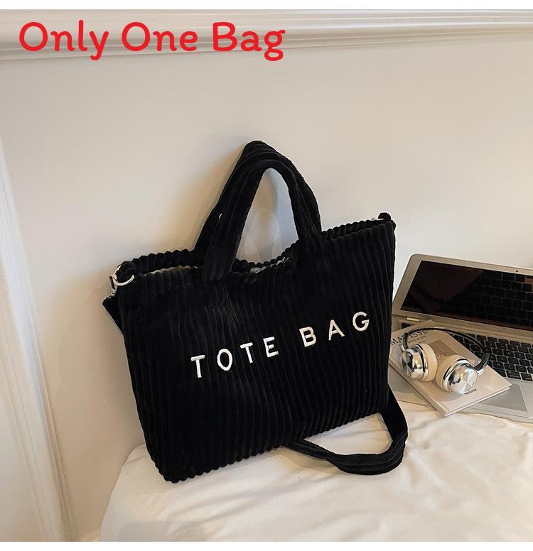 Ladies Shoulder Bag With Nylon Lining And Zipper Closure For Commuting