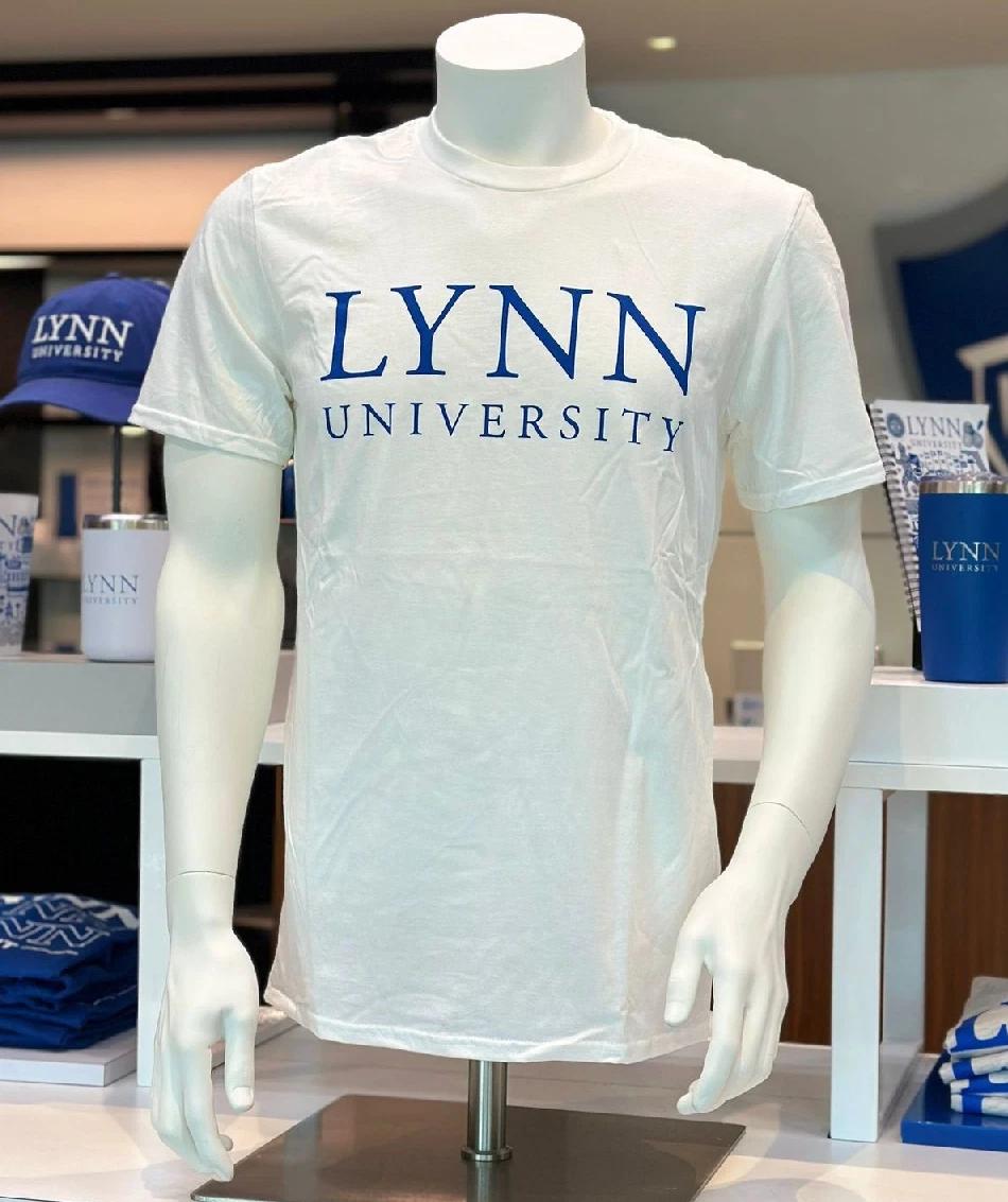 Lynn University college student t-shirt S