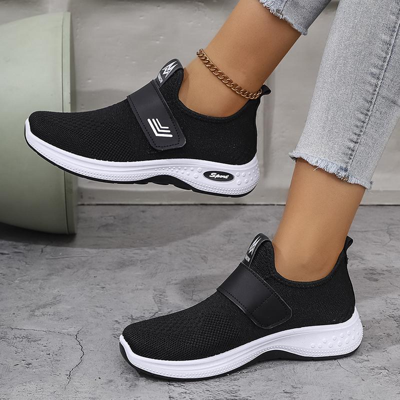 Fashion Womne's Spring Autumn Lightweight Running Sports Shoes Fashion Knit Mesh Casual Sneakers Woman Breathable Slip On Walking Shoes