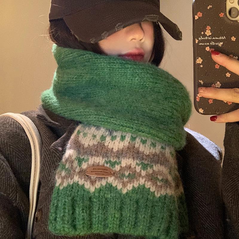 Fair Island green knitted wool scarf women's winter Christmas atmosphere thickened versatile warm and cold scarf