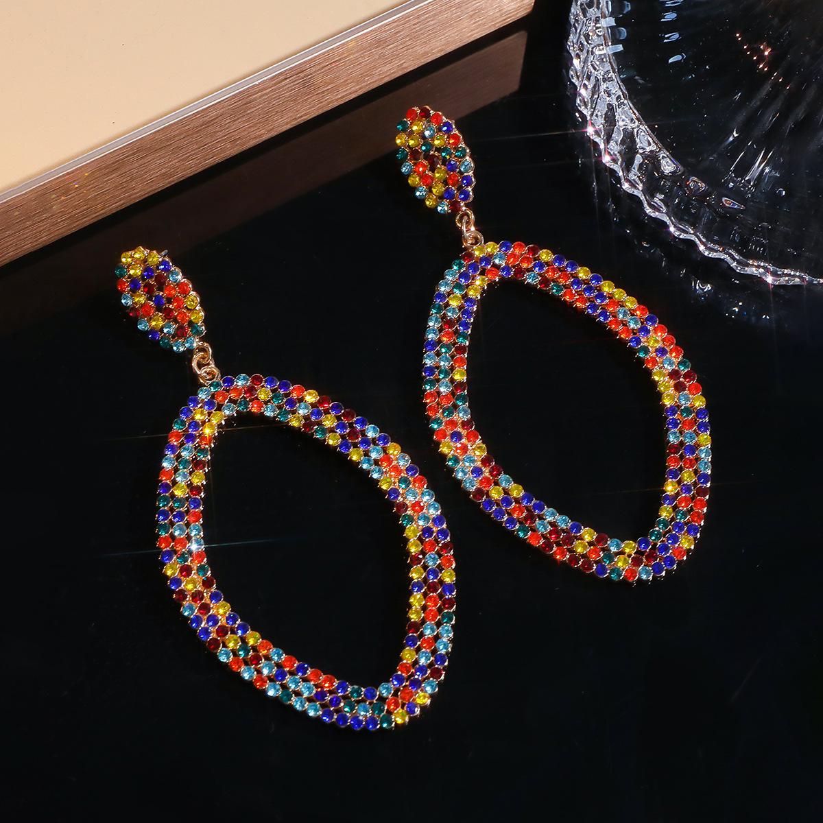 

Luxury Zircon Tassel Earrings: High-End Flash Rhinestone Dangle for Elegant Women s Fashion