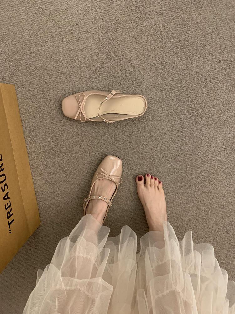 

Thick-bottomed bow bag head half slippers women s summer outer wear 2025 new inner height increase shallow mouth Muller cool slippers 35