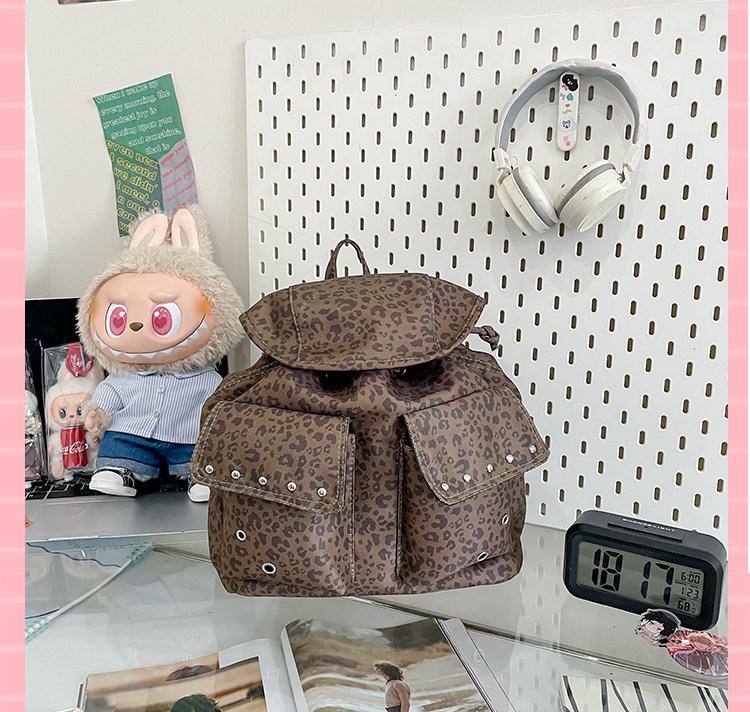 Spicy Girl Leopard Print Compact Backpack Lazy Style Canvas Bag Cover Drawstring Backpack Fashionable Rivet Travel Backpack for Women