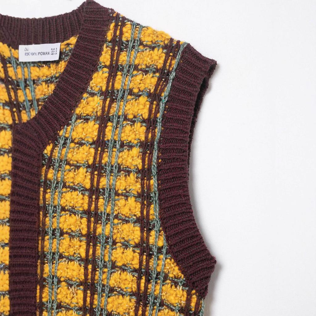 Autumn 2025 Women's European & American Style Sleeveless Knit Vest - Casual, Loose Texture Fashion.