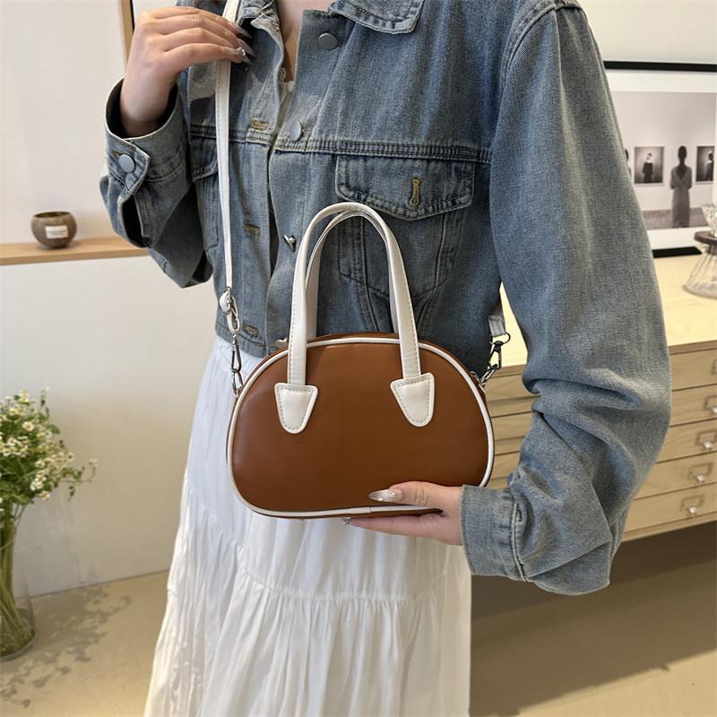 Trendy Korean Style Large Capacity Color Block Shell Bag For Stylish Women In Spring