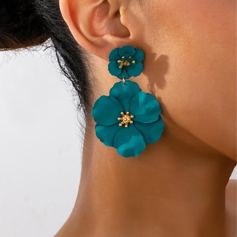 Women Fuchsia Flower Drop Earrings Holiday Bridal Earrings Gold Plating White Fuchsia Spray Big Flower Dangle Earrings