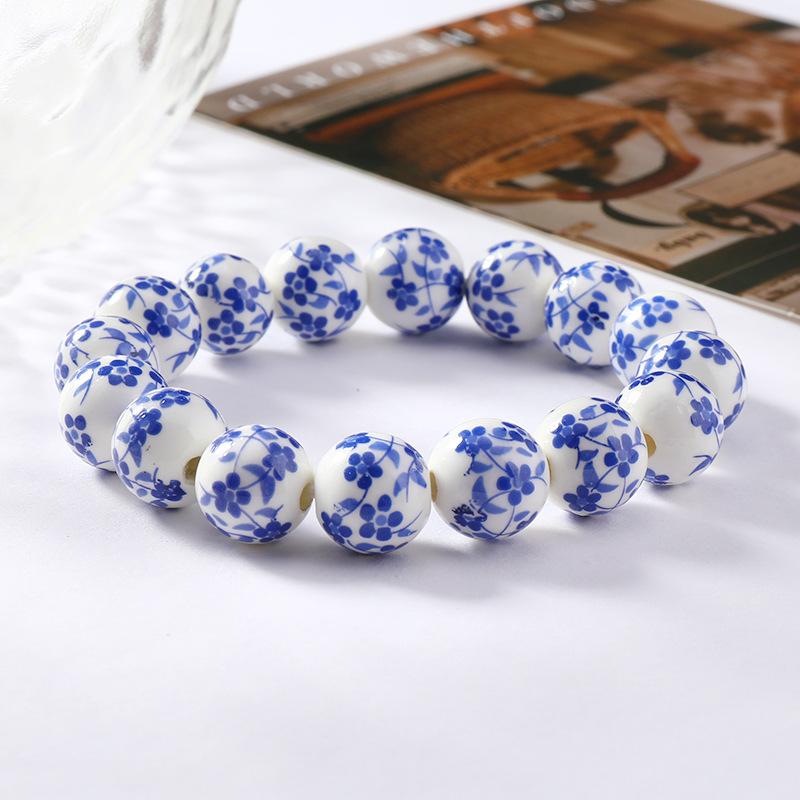 Ceramic beaded flower bracelet women's retro medium and high-end sense simple Jingdezhen bracelet.