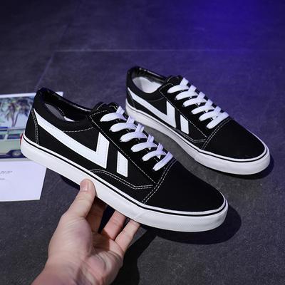 Koreanische Version von vielseitigen Canvas-Schuhen Herren Hong Kong Stil lässige Board-Schuhe Studenten Damen Low-Top Studenten weiße Schuhe Paar Ins Schuhe