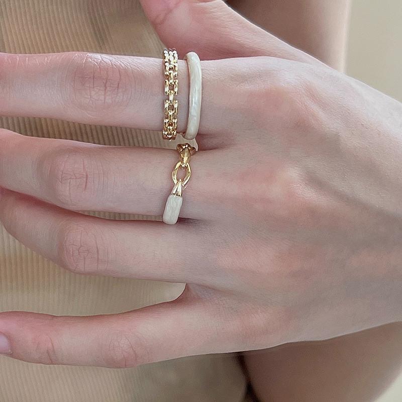 Lightweight Floral Elegant Ring For Women With Sparkling Rainbow And Pink Diamonds Perfect For Fashion And Casual Outfits