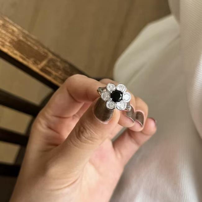 

925 Sterling Silver Wide Band Ring: Open Design, Bright Surface, Cold Aesthetic, Light Luxury, Women s Niche High-End Feel. Adjustable Open