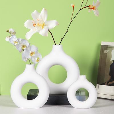 Donut Vase Shatterproof Hollow Vase Minimalist Boho Style Tabletop Decor Vase for Flowers Wedding Party Office Bedroom