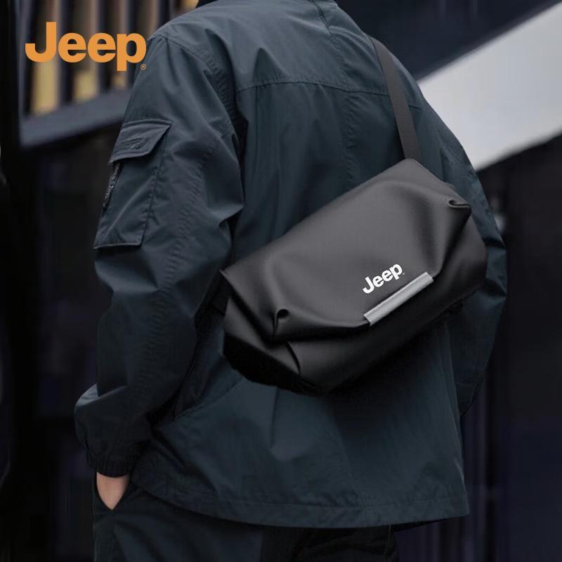 JEEP Men s Magnetic Buckle Crossbody Bag
