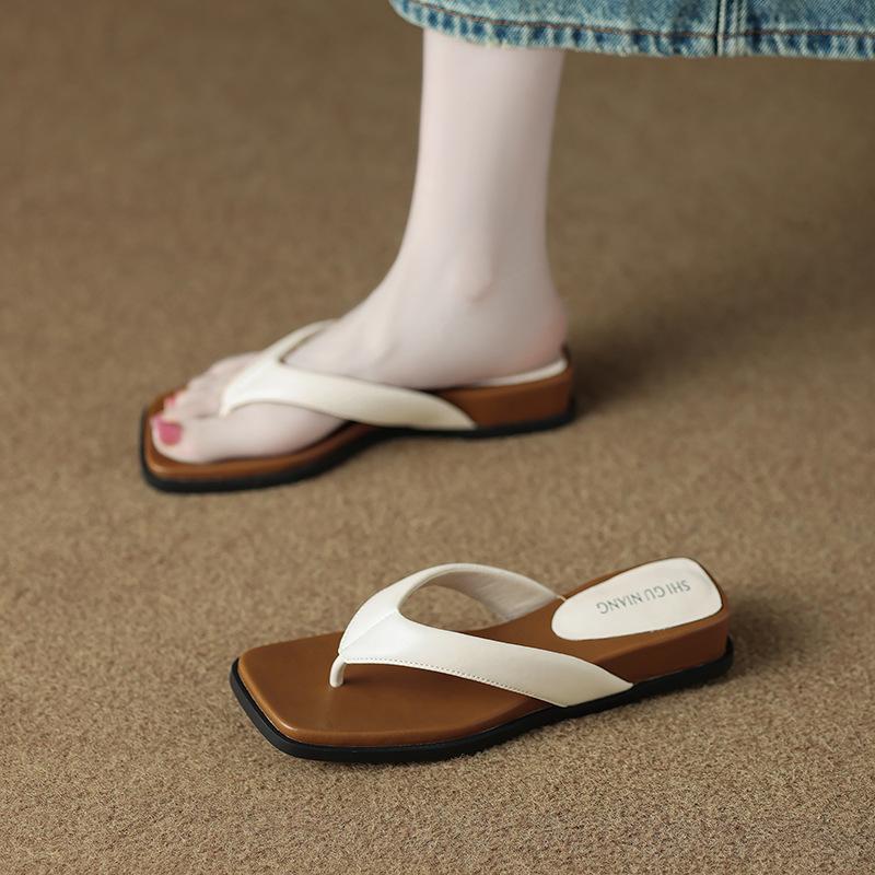 Schafsleder Version 529-3 ausländischer Stil halbschleppend Damenoberbekleidung 2025 Sommer neue beliebte Flip-Flops Strandsandalen