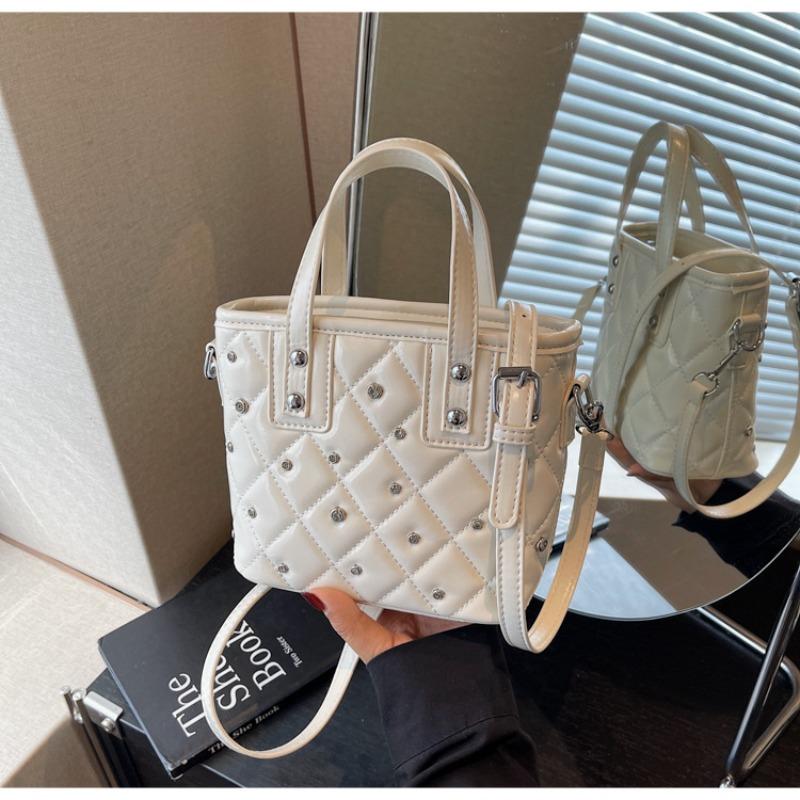 Niche Bag Women's New Summer Versatile Messenger Bag Diamond-encrusted Bucket Bag