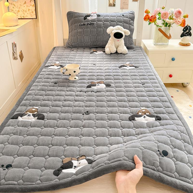 Plush Milk Velvet Mattress Pad - Thick Quilted Cushion for Dorms, Tatami, or Single Beds